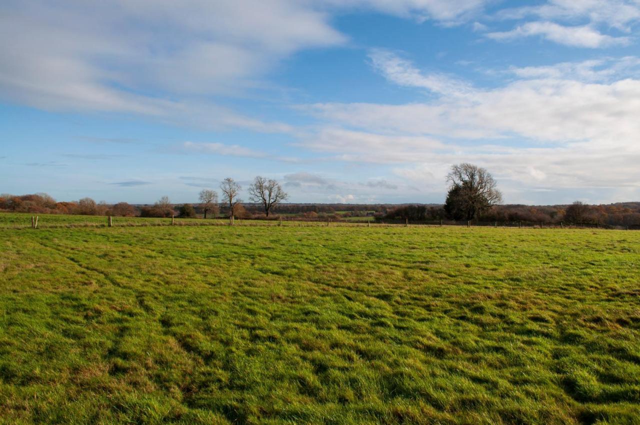 Milberry Green Meadows Warlingham Экстерьер фото